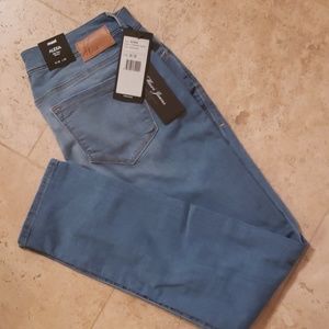 NWT Mavi "Alexa" Mid-rise Skinny